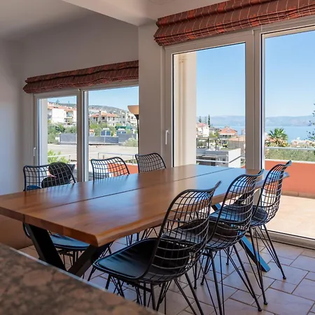 Artia - Subtle Elegance In A Seaside Village * زيروبيغادو