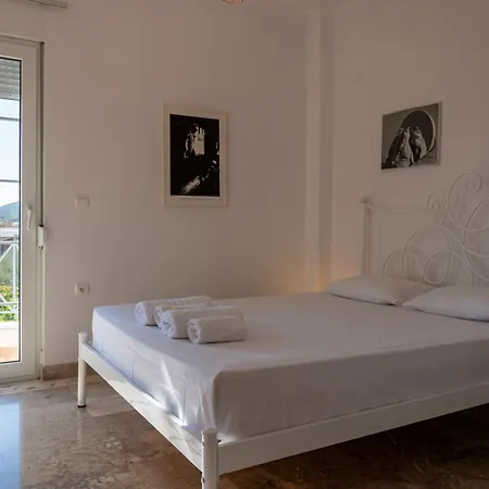 Artia - Subtle Elegance In A Seaside Village زيروبيغادو