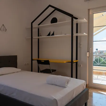 Artia - Subtle Elegance In A Seaside Village فيلة