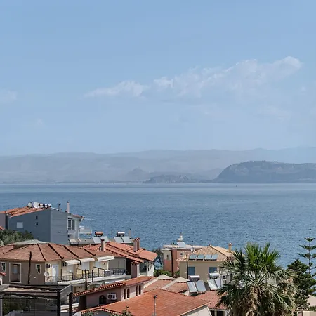 فيلة Artia - Subtle Elegance In A Seaside Village *