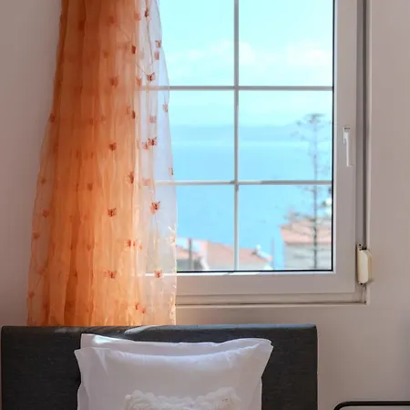 فيلة Artia - Subtle Elegance In A Seaside Village *