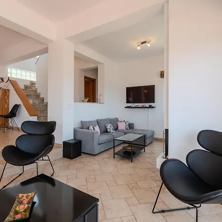 Villa Artia - Seaside Village Residence, Nafplio Riviera Villa *