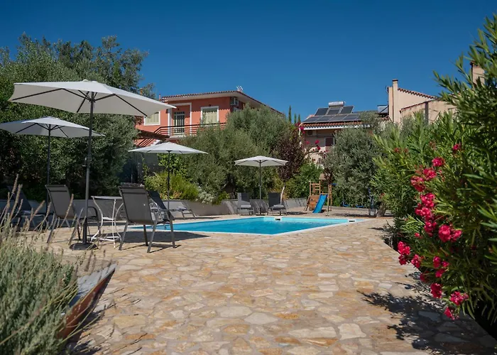 Artia - Subtle Elegance In A Seaside Village Villa *