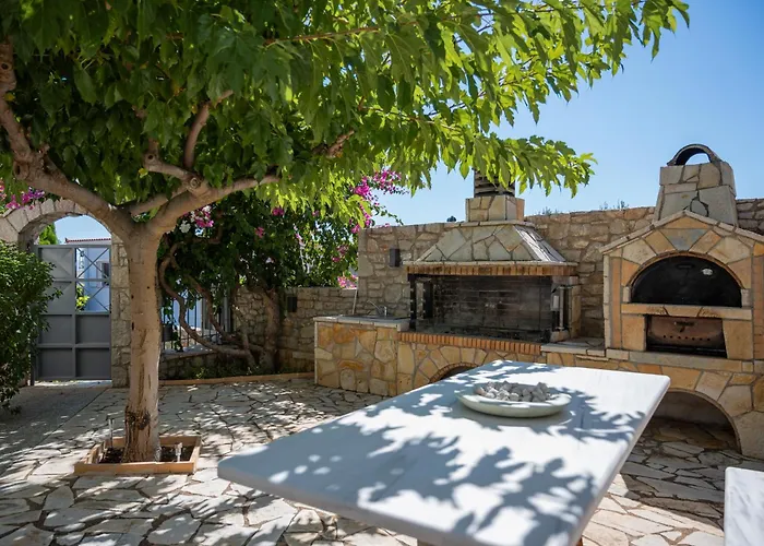 Artia - Subtle Elegance In A Seaside Village *